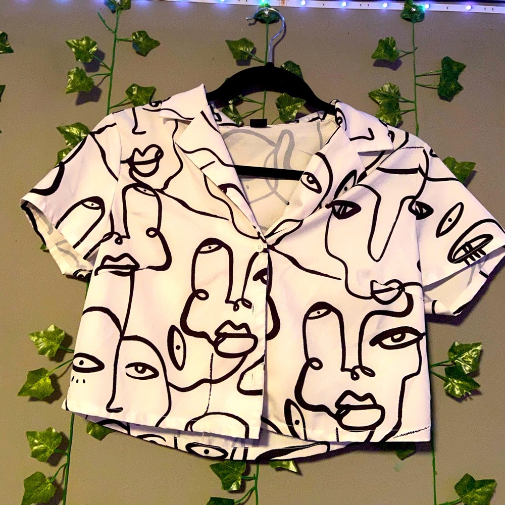women’s crop top